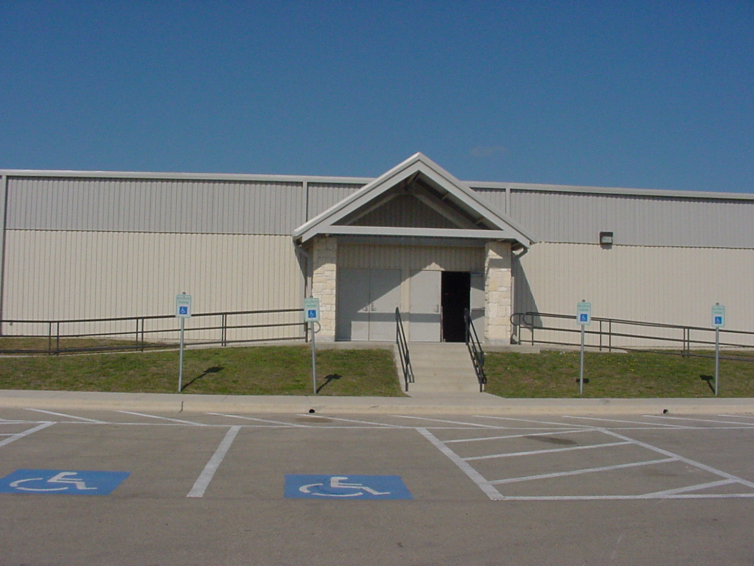 Image of building_closeupa.jpg